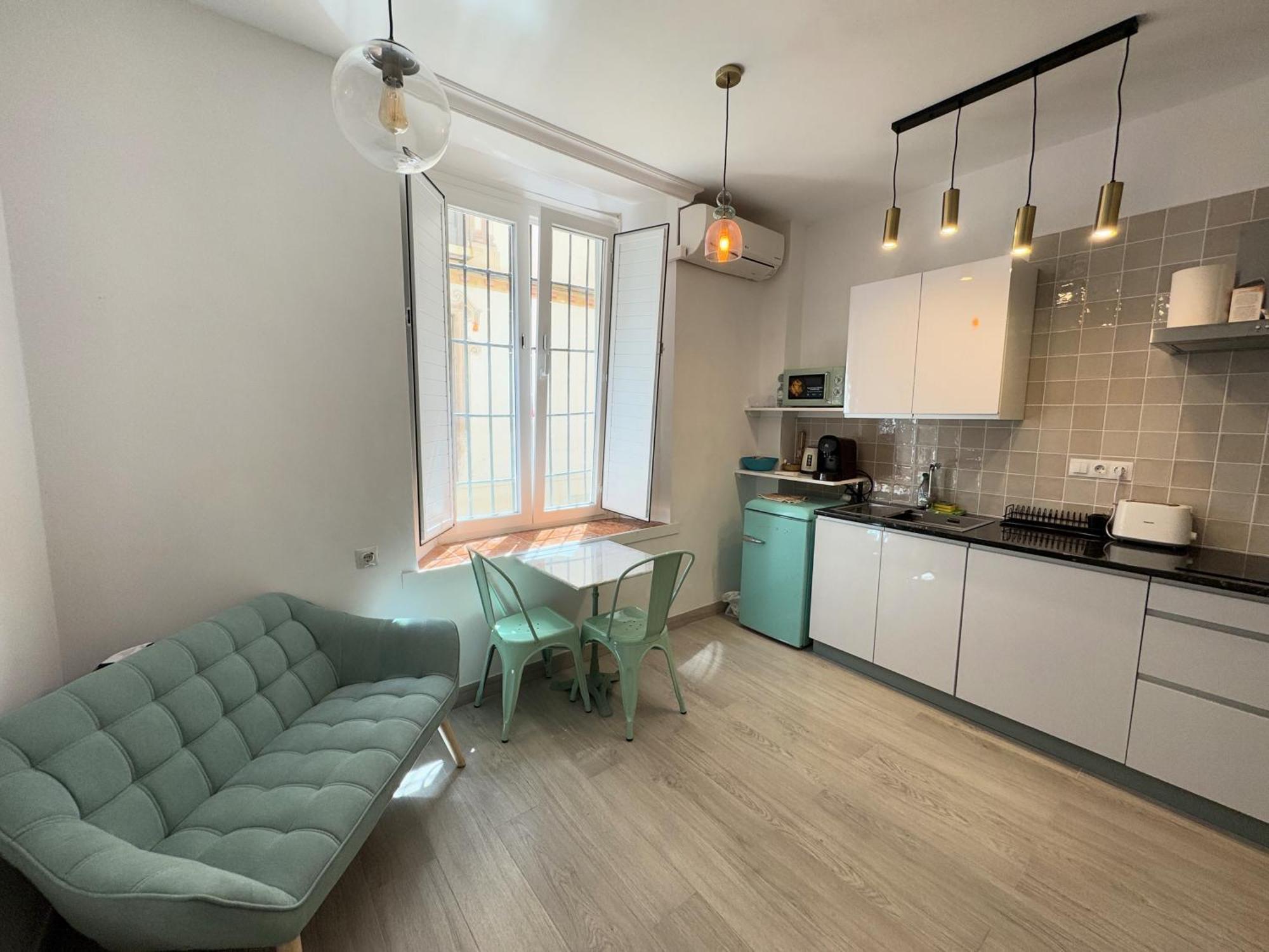 Iyourbasics Lovely Studio Hinestrosa 23 Free Wifi&Ac มาลากา ภายนอก รูปภาพ