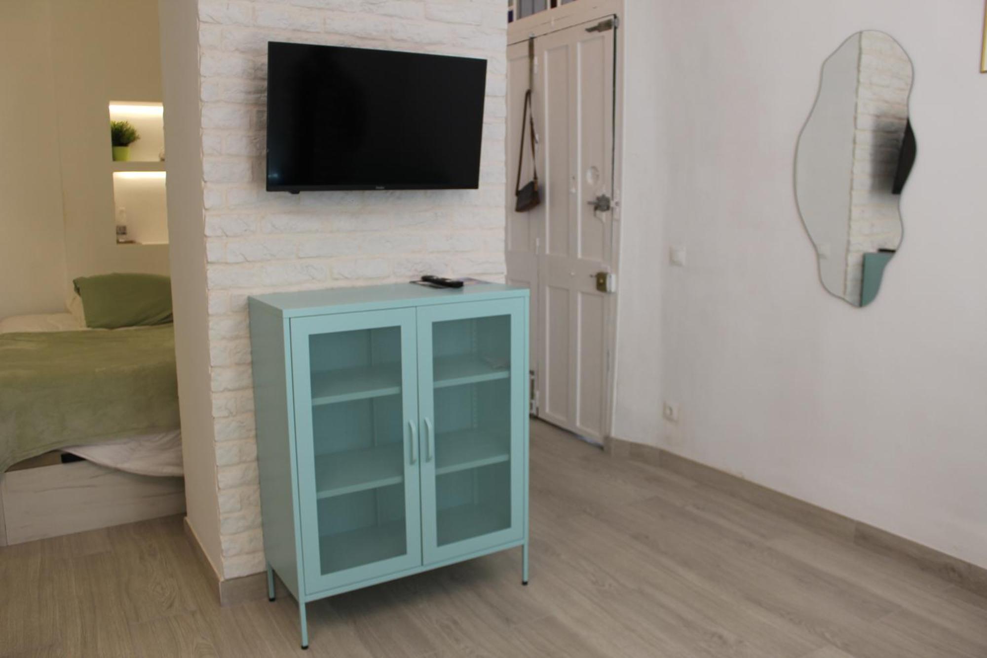 Iyourbasics Lovely Studio Hinestrosa 23 Free Wifi&Ac มาลากา ภายนอก รูปภาพ