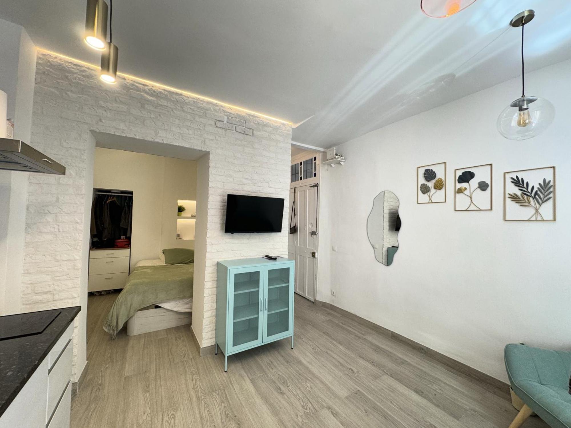 Iyourbasics Lovely Studio Hinestrosa 23 Free Wifi&Ac มาลากา ภายนอก รูปภาพ